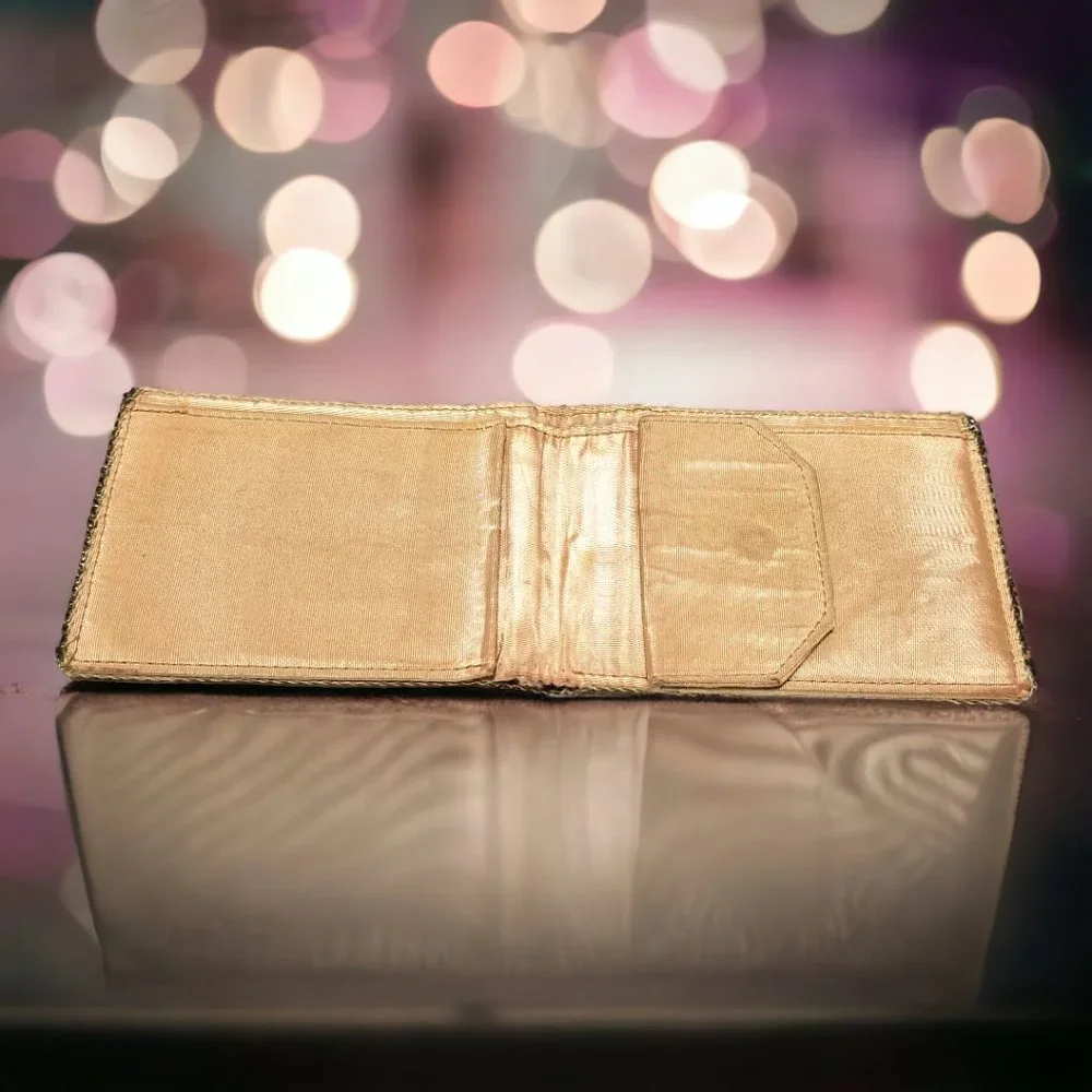 Vintage 1950 Duramesh U.S.A Ladies Gold Color Bifold Wallet Fifth Ave N.Y. - Picture 3 of 6